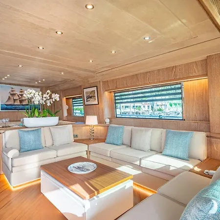 M/y Opera Σάμη